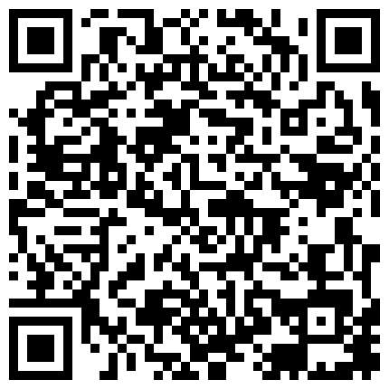 老婆怀疑老公有外遇在家偷装摄像头,不料却拍到和自己妹妹看电视时在沙发茶几上做爱,干的还相当激烈！的二维码