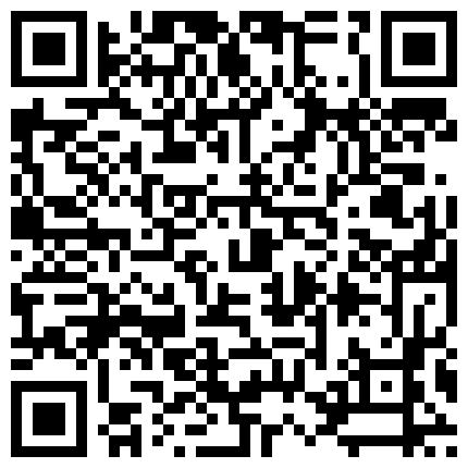 晚上偷偷潜伏到房东的浴室窗外偷窥他的女儿洗澡转过身来看身材真不错貌似被她发现了的二维码