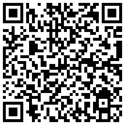 黑客破解家庭网络摄像头偷拍知识分子模样的隔板眼镜老王下班来嫂子家蹭饭突然性起到床上啪啪的二维码