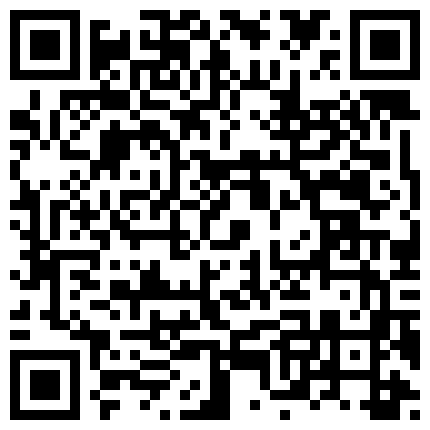 晚上偷偷潜伏到房东的浴室窗外偷窥他的女儿洗澡转过身来看身材真不错貌似被她发现了的二维码