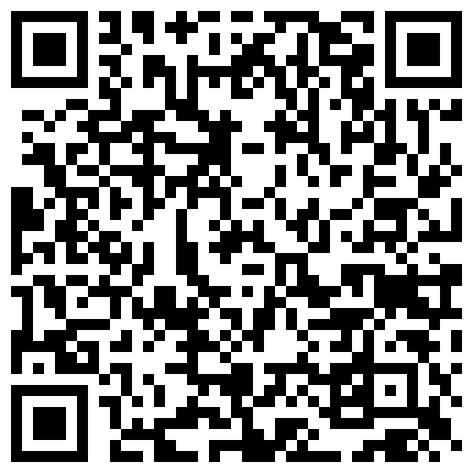 826526.xyz 调戏正打电话的情人边接电话边玩口交、足交，不时把鸡巴塞进她正在说话的嘴里的二维码