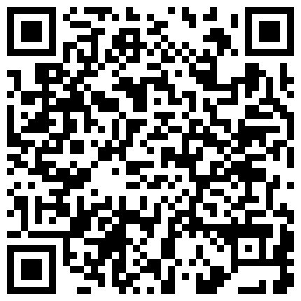 贵在真实民居摄像头被黑强开TP孩子在旁边睡着老公扒掉在玩电话的大屁股媳妇又是抠又是舔啪啪发泄性欲的二维码