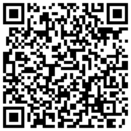 552352.xyz 这骚货把车停在公园里看着外面的人流车里自慰，大黑牛塞逼里来回转动摩擦骚穴呻吟，舔道具上的淫水真鸡巴骚的二维码