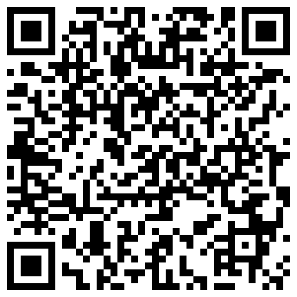 两个诱人的风骚小萝莉全程露脸镜头前舞动骚臀，揉奶玩逼洗澡诱惑，听狼友指挥道具抽插，呻吟可射精彩别错过的二维码