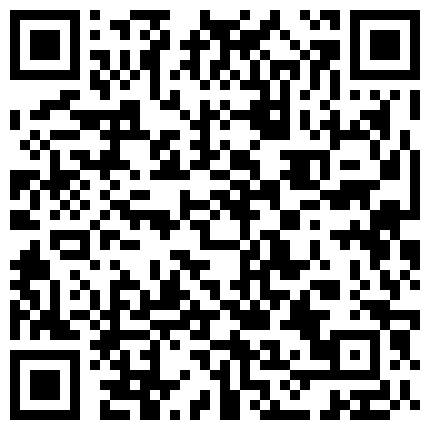 这妞颜值不错就是太骚了，高跟鞋黑丝袜还是开档哒，逼里塞个跳弹被大哥捆起来玩弄调教，精彩不要错过的二维码