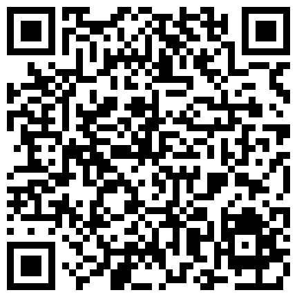 公共出租房简陋浴室墙角挖个洞偷拍妹子脱光光蹲在地上洗内裤的二维码